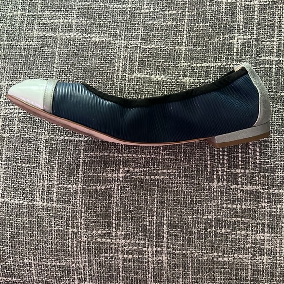 Chanel Flats - Picture 7 of 9